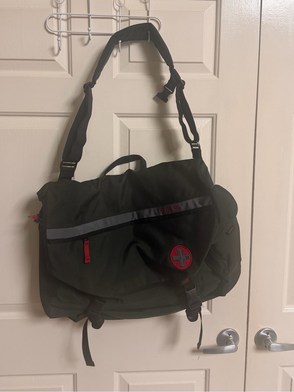 VTG Y2K 90s Abercrombie & Fitch A-22 Commuter Messenger Bag